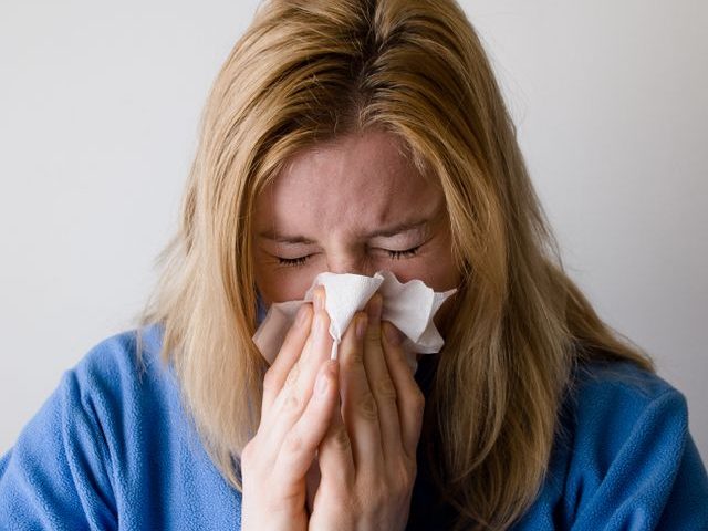 Răceală, gripă sau alergie de toamnă? Cum le deosebești și când trebuie să mergi la medic